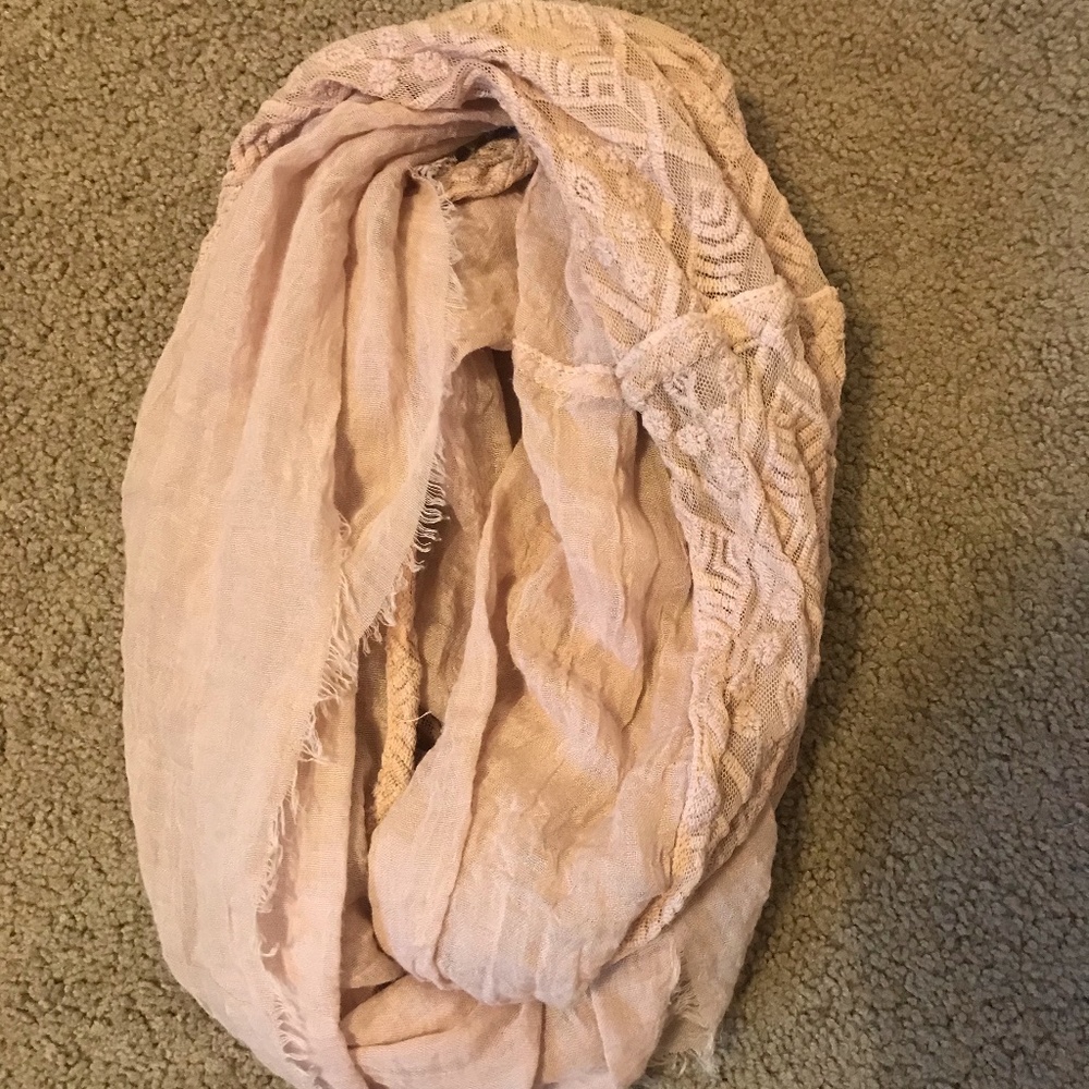 Nude/pink scarf